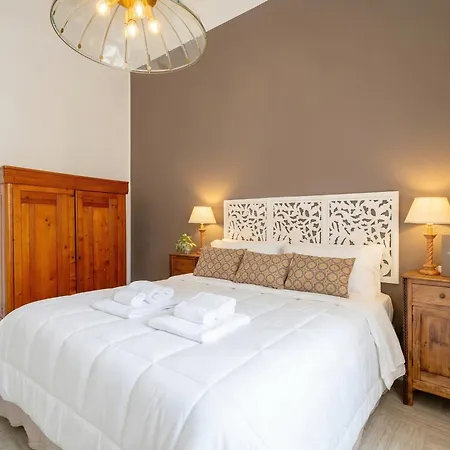 מלון דירות Dimora Calefati - Eleganza E Storia 3*